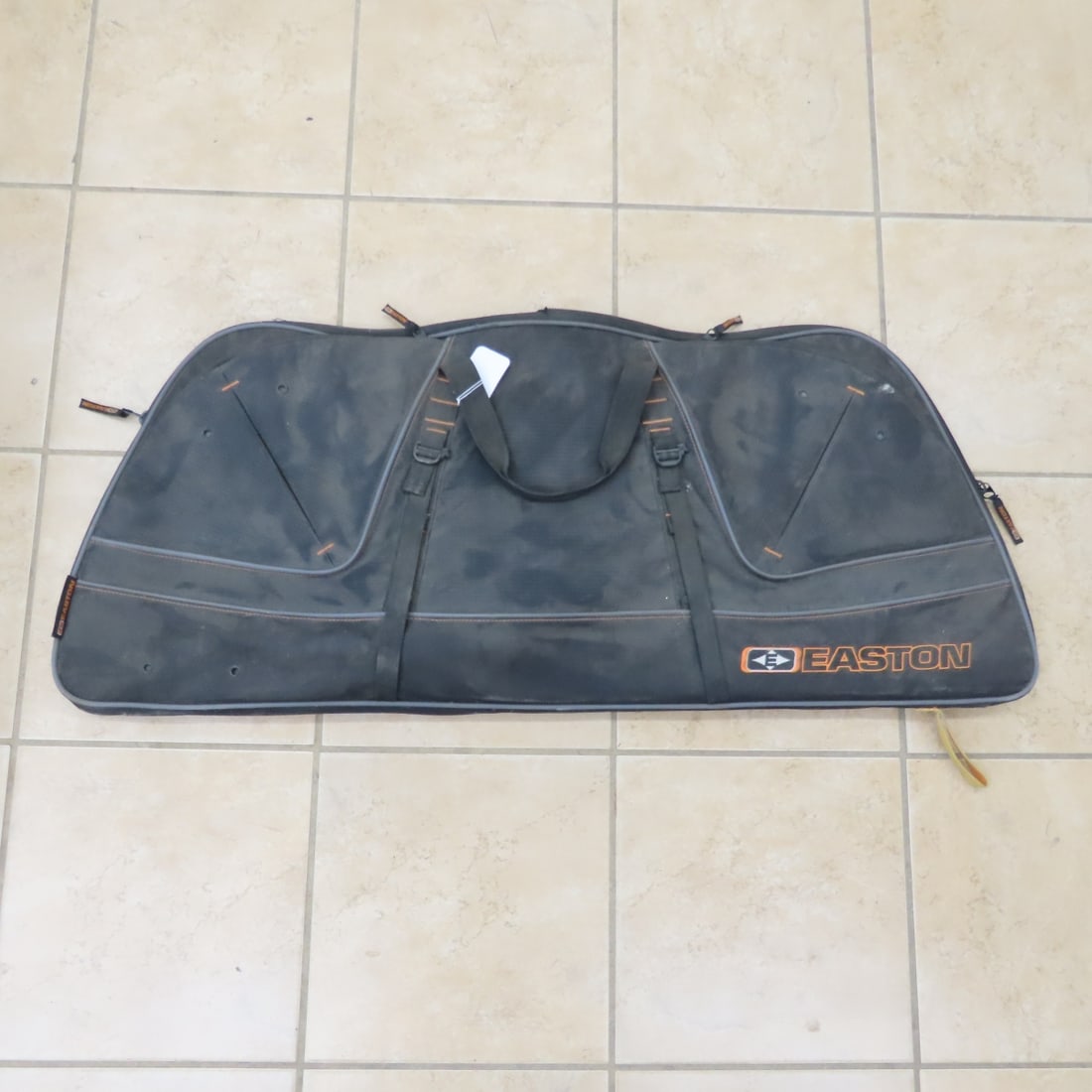 Synergy Elite Compound Bow and Bag - 16