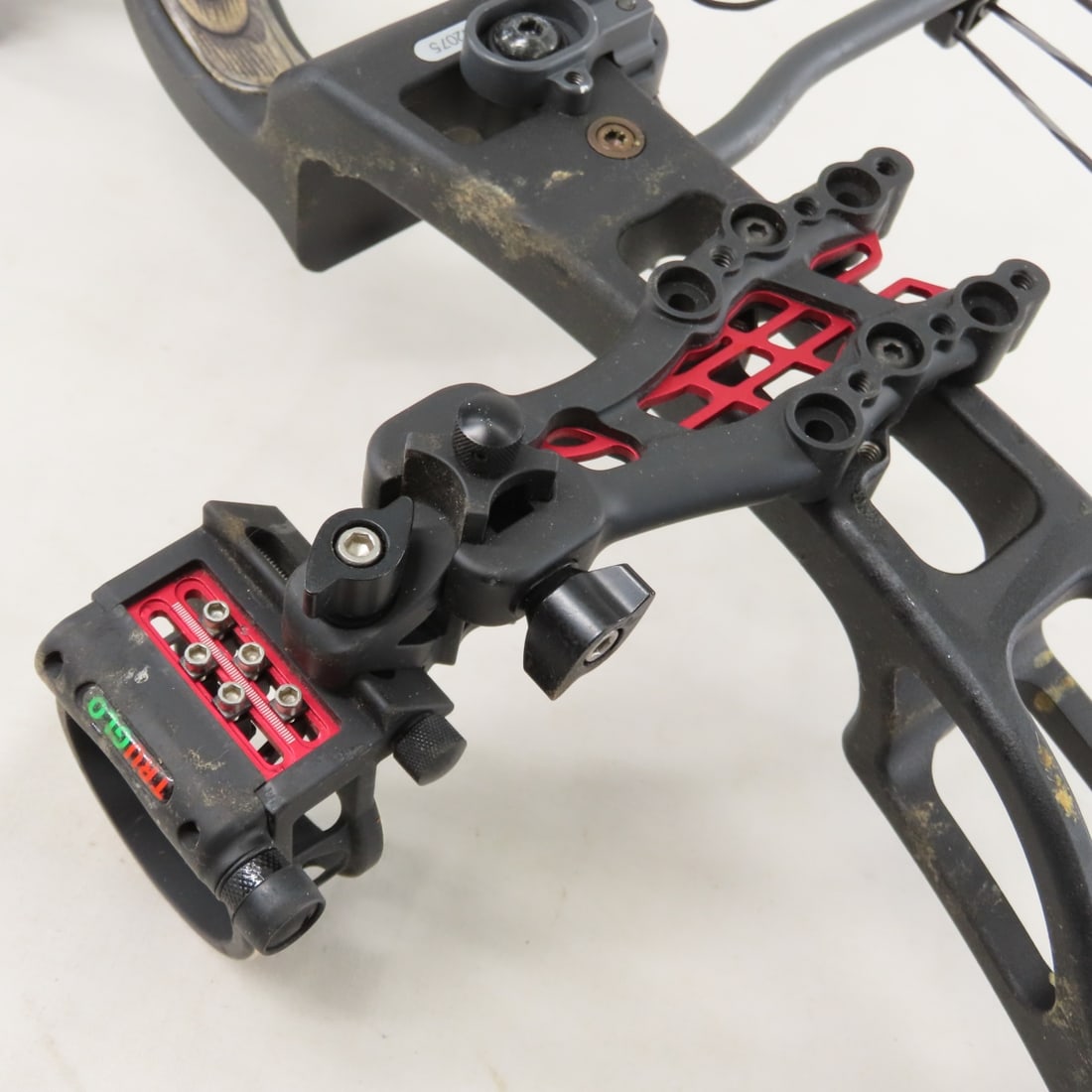 Synergy Elite Compound Bow and Bag - 8