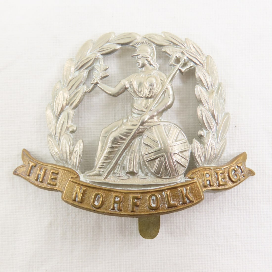 British Army Cap Badges, Royal Artillery - 8