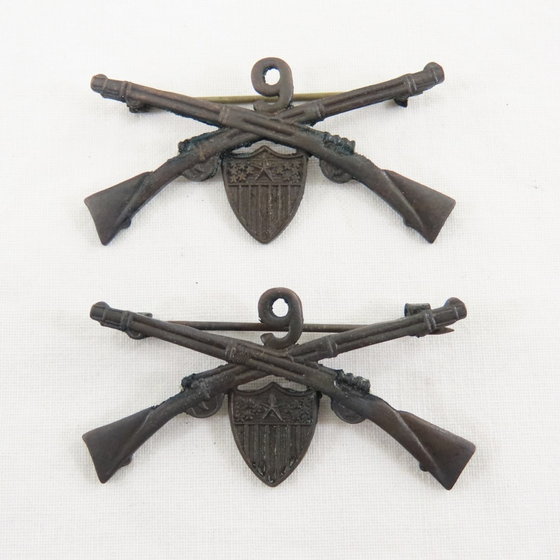 SpanAm War era Infantry Officers Collar Insignia: SpanAm War era Infantry Officers Collar Insignia - LOT SIZE: 3x3x3" 1 LB All information and photos, which are part of the description) are intended to be as accurate as possible, but errors are