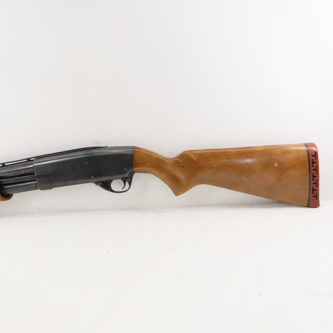 Hiawatha Model 130 VR 12GA Pump Action Shotgun - 6