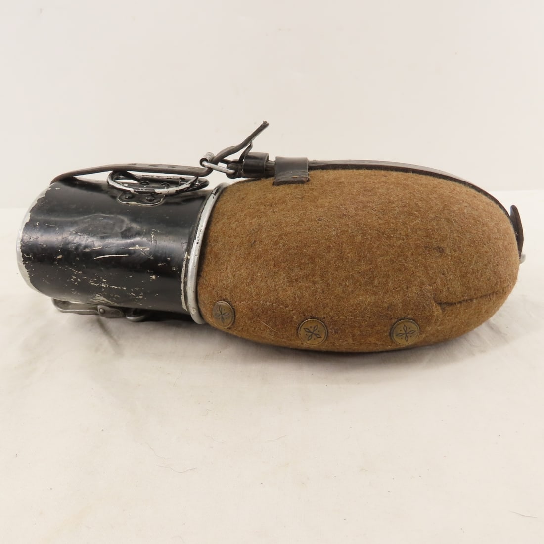 WWII German M31 Canteen with cup - 2