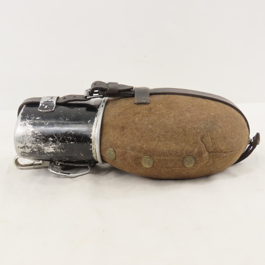 WWII German M31 Canteen with cup - 3