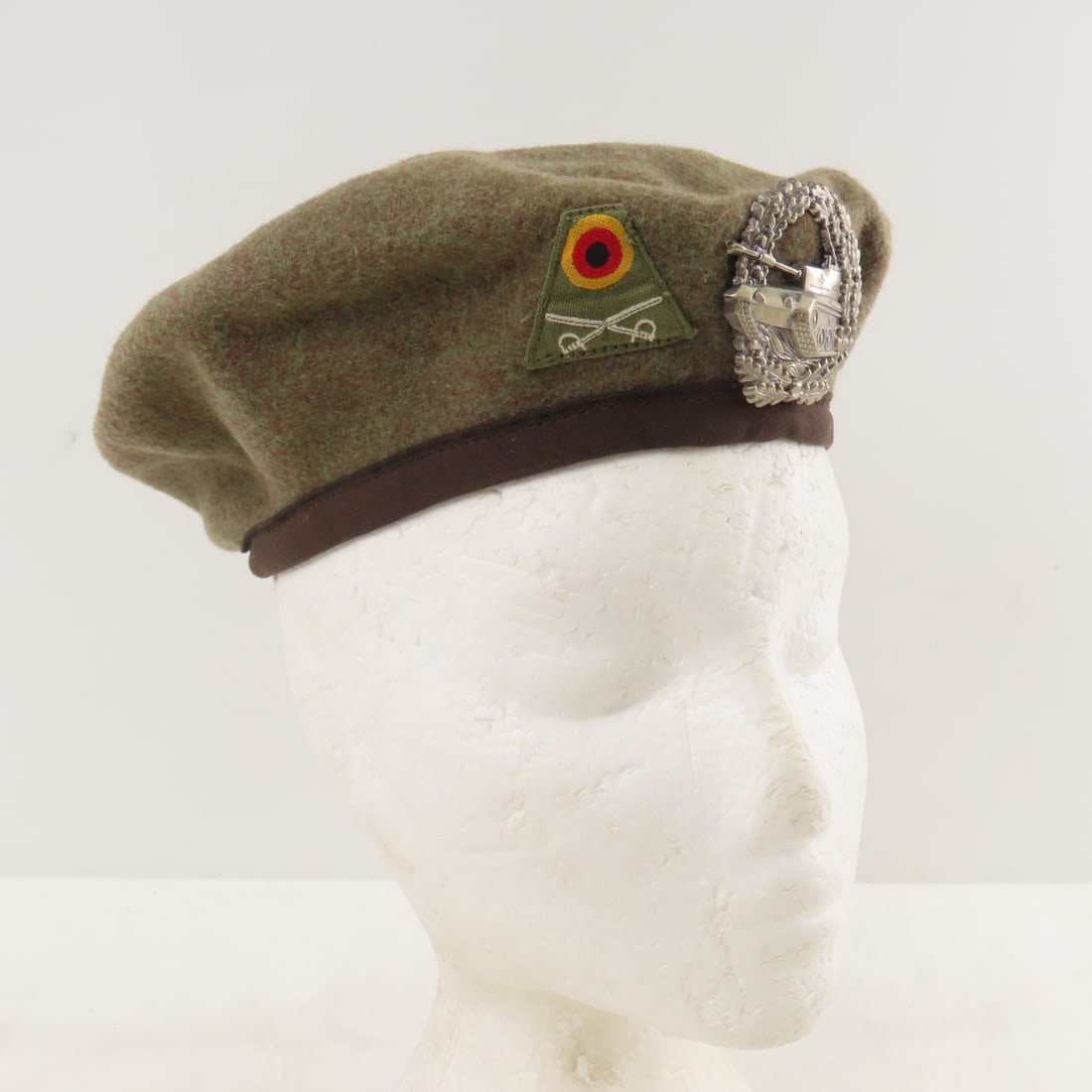 West German Panzer Wool Beret: West German Panzer Wool Beret - inside tag shows 58. LOT SIZE: 10x6x2" 1 LB All information and photos, which are part of the description) are intended to be as accurate as possible, but errors are