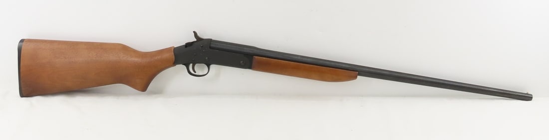 Harrington & Richardson Pardner .410 Shotgun: Harrington & Richardson Pardner .410 Shotgun - SN# CAC 268994, break action, 25.5" full choke barrel with front bead sight , 3 " chamber, matte finish receiver has some scratches, wood forearm and