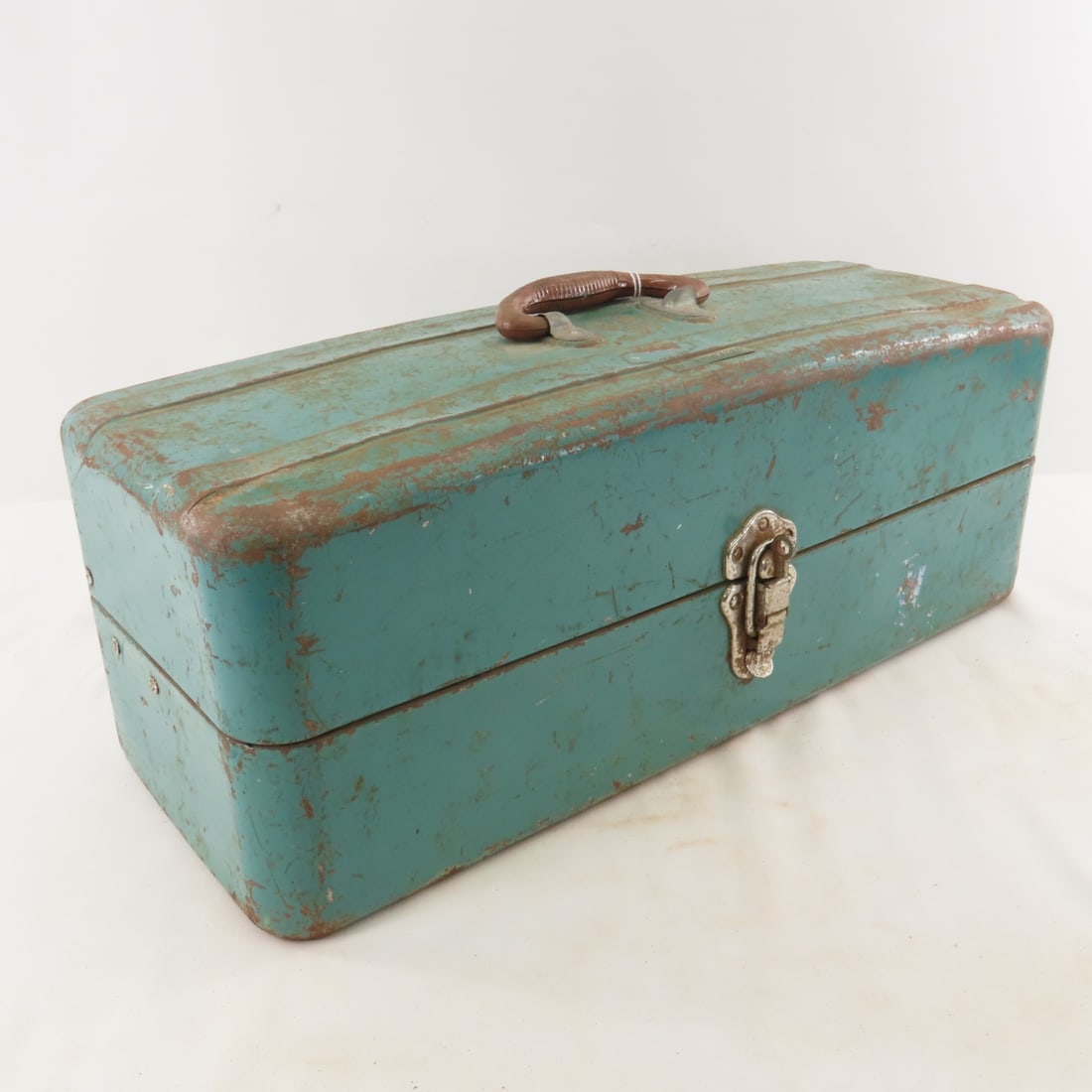 Vintage Metal Union Tackle Box with Lures & Gear - 14