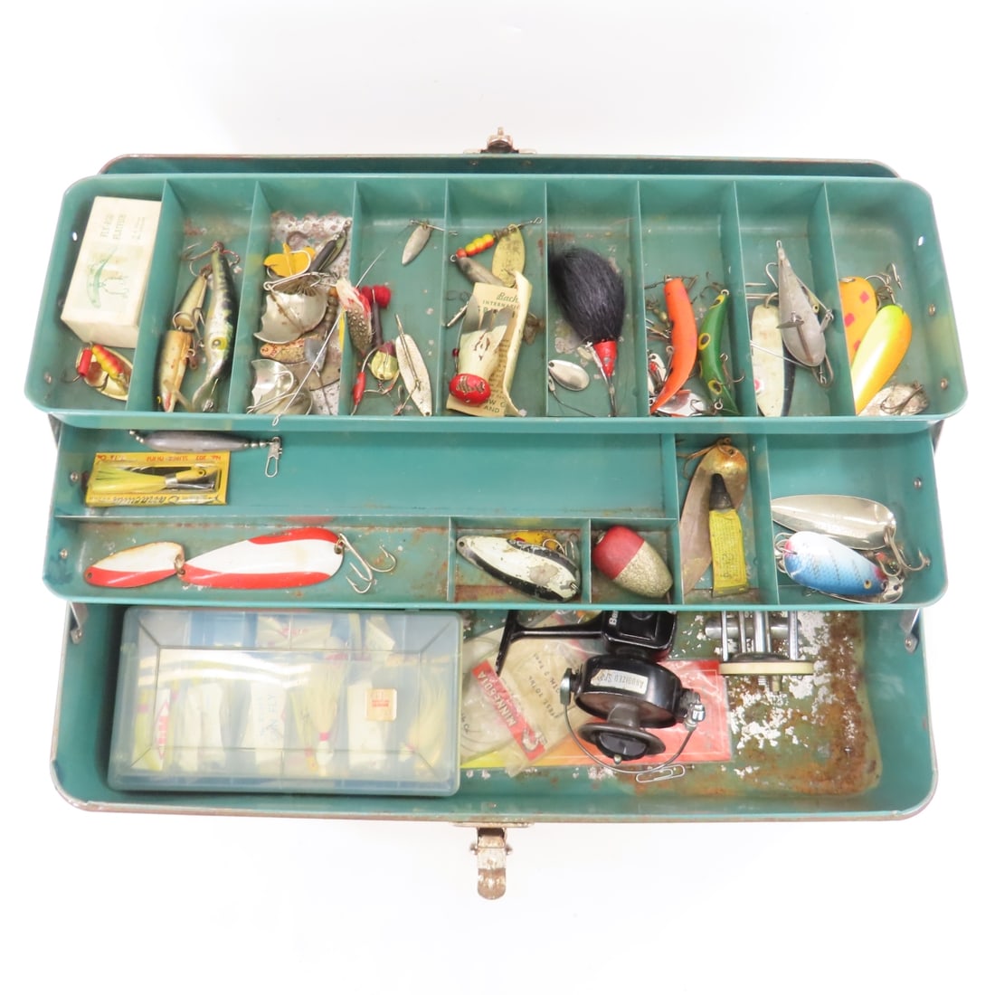 Vintage Metal Union Tackle Box with Lures & Gear: Vintage Metal Union Tackle Box with Lures & Gear - LOT SIZE: 20x8x8" 10 LBS All information and photos, which are part of the description) are intended to be as accurate as possible, but errors are