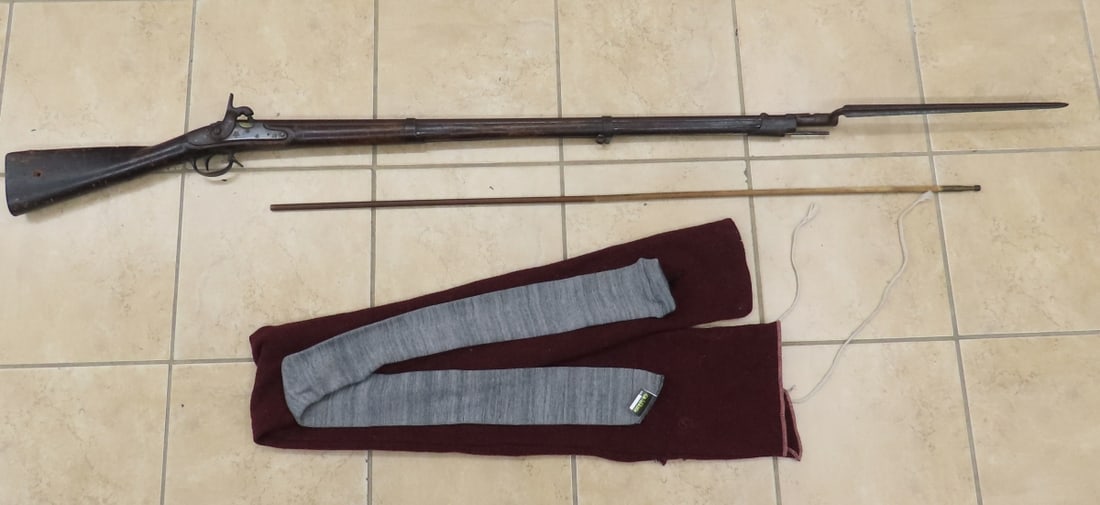 Harper's Ferry .69 Cal Conversion Musket & Bayonet: Harper's Ferry .69 Cal Conversion Musket & Bayonet - US Model 1816. Lock is marked Harper's Ferry 1836 and has eagle over US. converted from flintlock to percussion cap, Left side and trigger guard