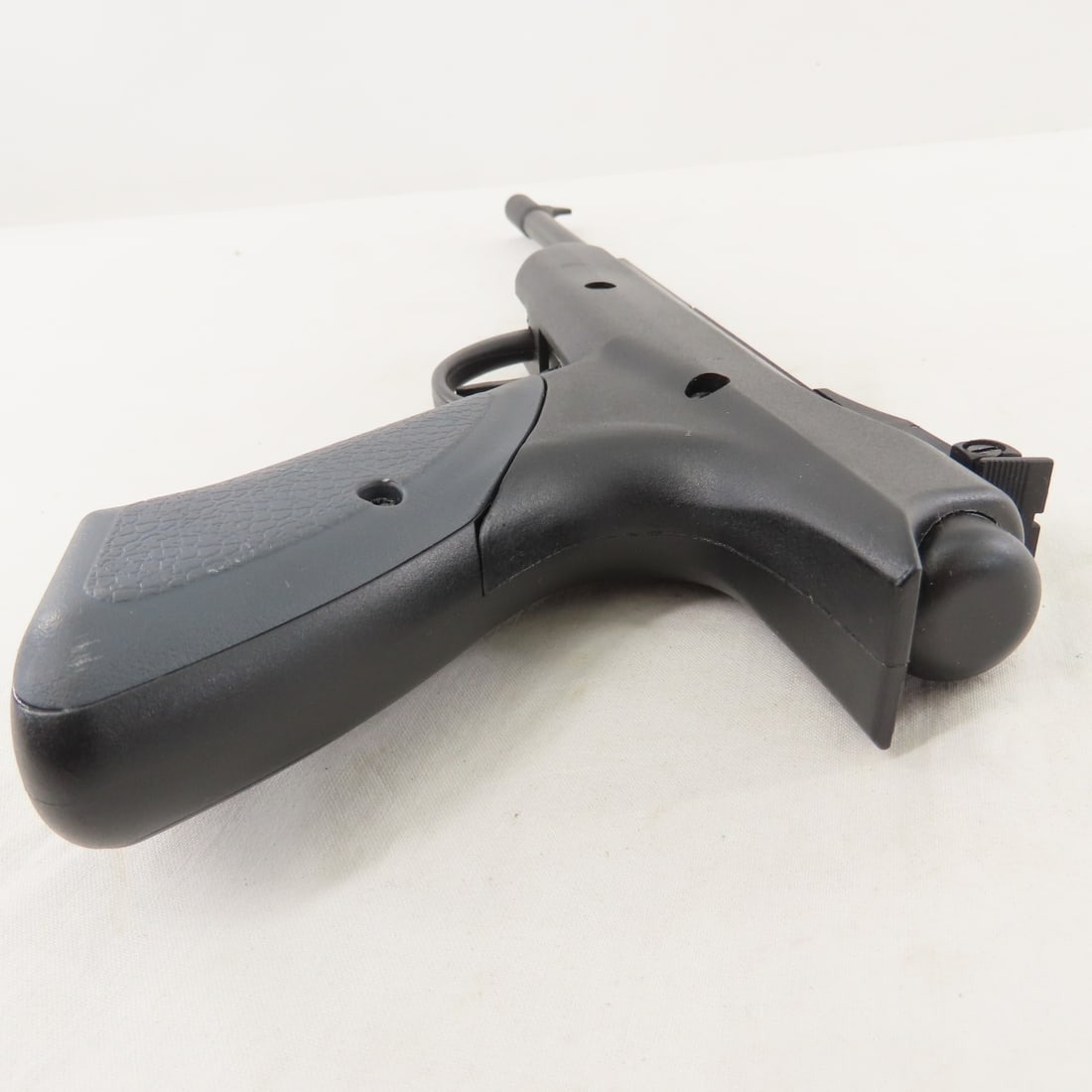 Diana P-5 Air Pistol & Daisy Powerline 901 rifle - 17