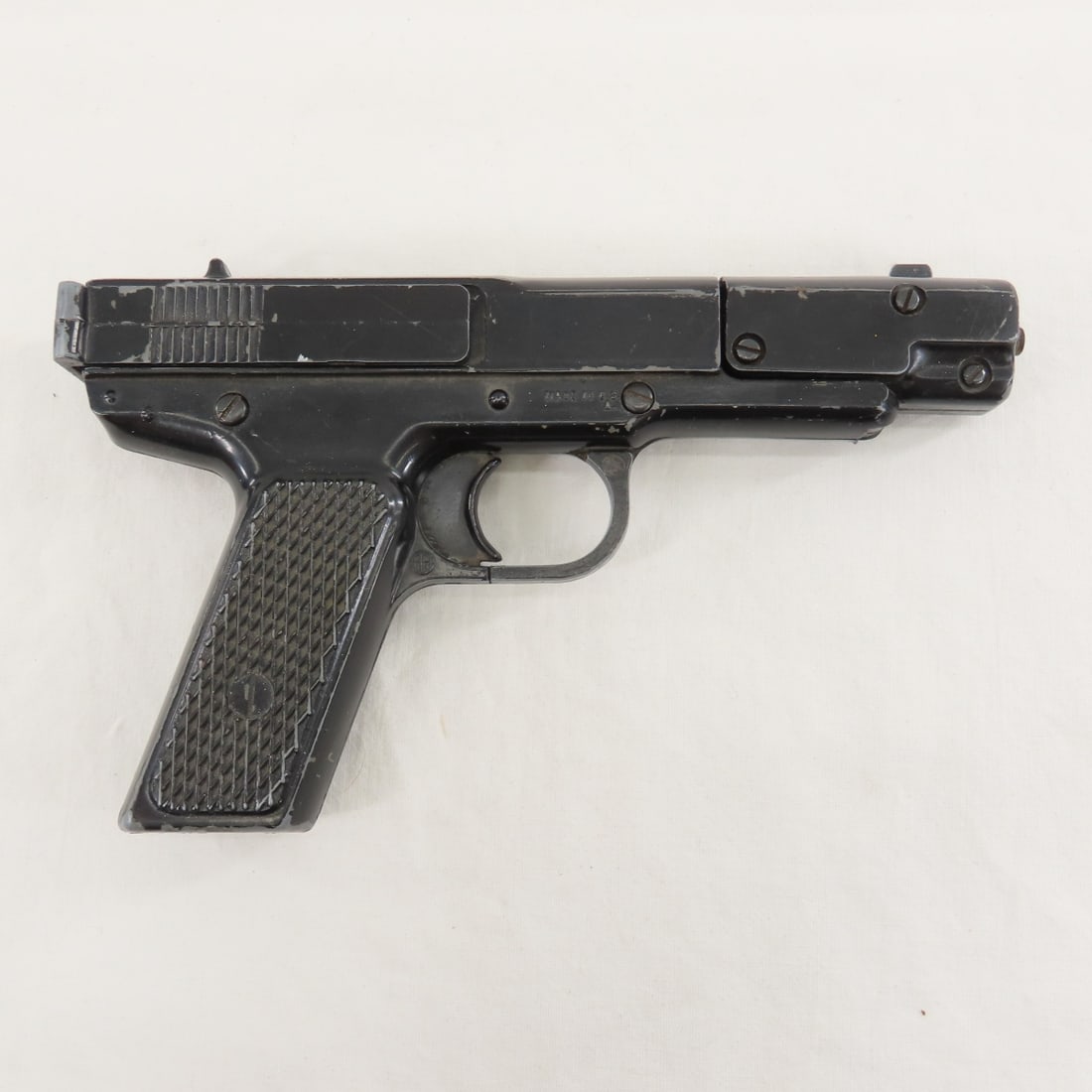 Crosman 130 & Morton Harris Marksman Air Pistols - 2