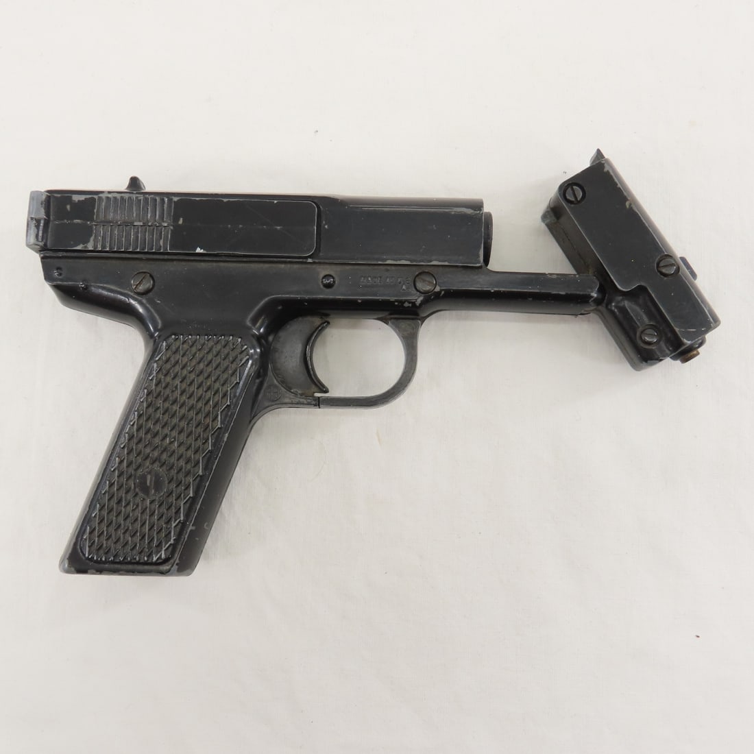 Crosman 130 & Morton Harris Marksman Air Pistols - 4