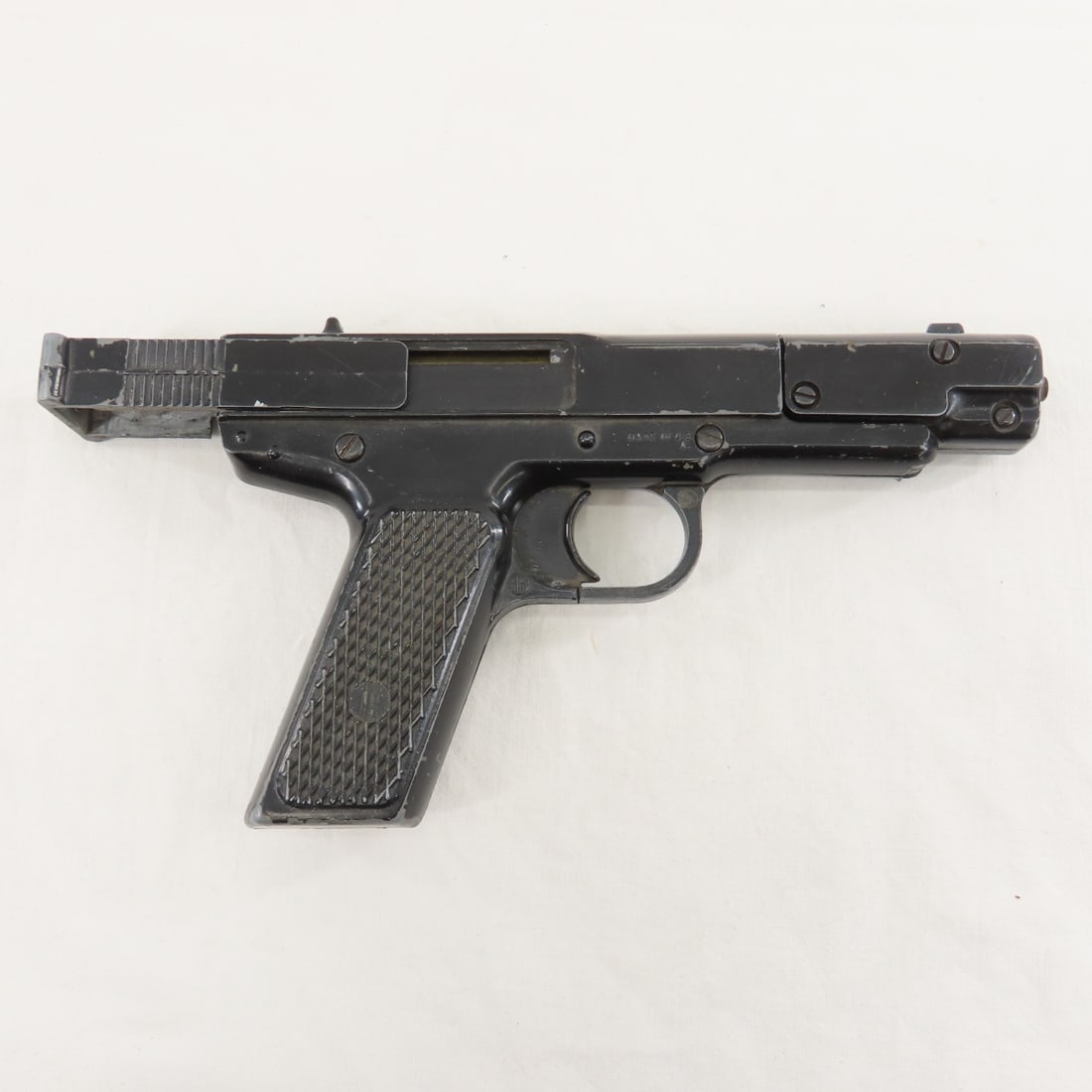 Crosman 130 & Morton Harris Marksman Air Pistols - 6