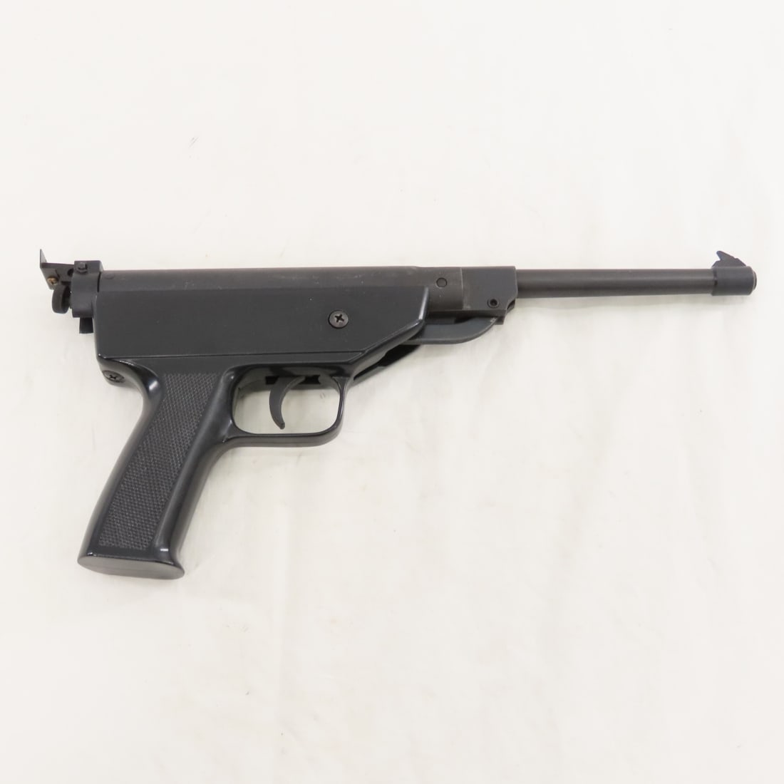 Chinese XS-S2 Pellet Pistol .177: Chinese XS-S2 Pellet Pistol .177 - this is completely unmarked. We believe we have it identified correctly. break action, 7" barrel front & rear sights, good compression, no transfer required, please