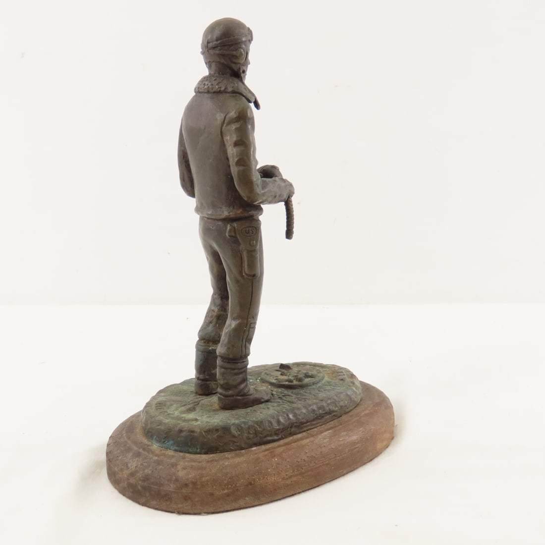 LT G.A. Olson US Military Pilot Statue - 8