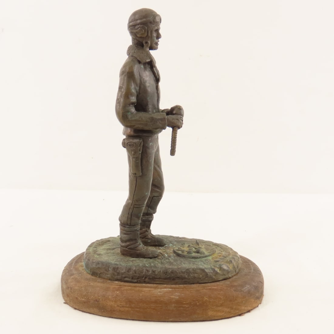 LT G.A. Olson US Military Pilot Statue - 9