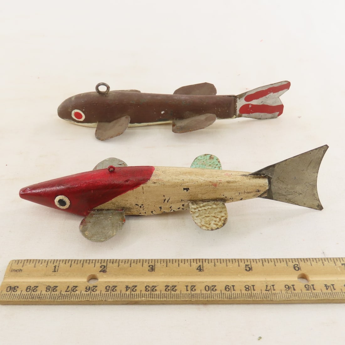 10 Folk Art & 1 Bear Creek Spear Fishing Decoys - 6
