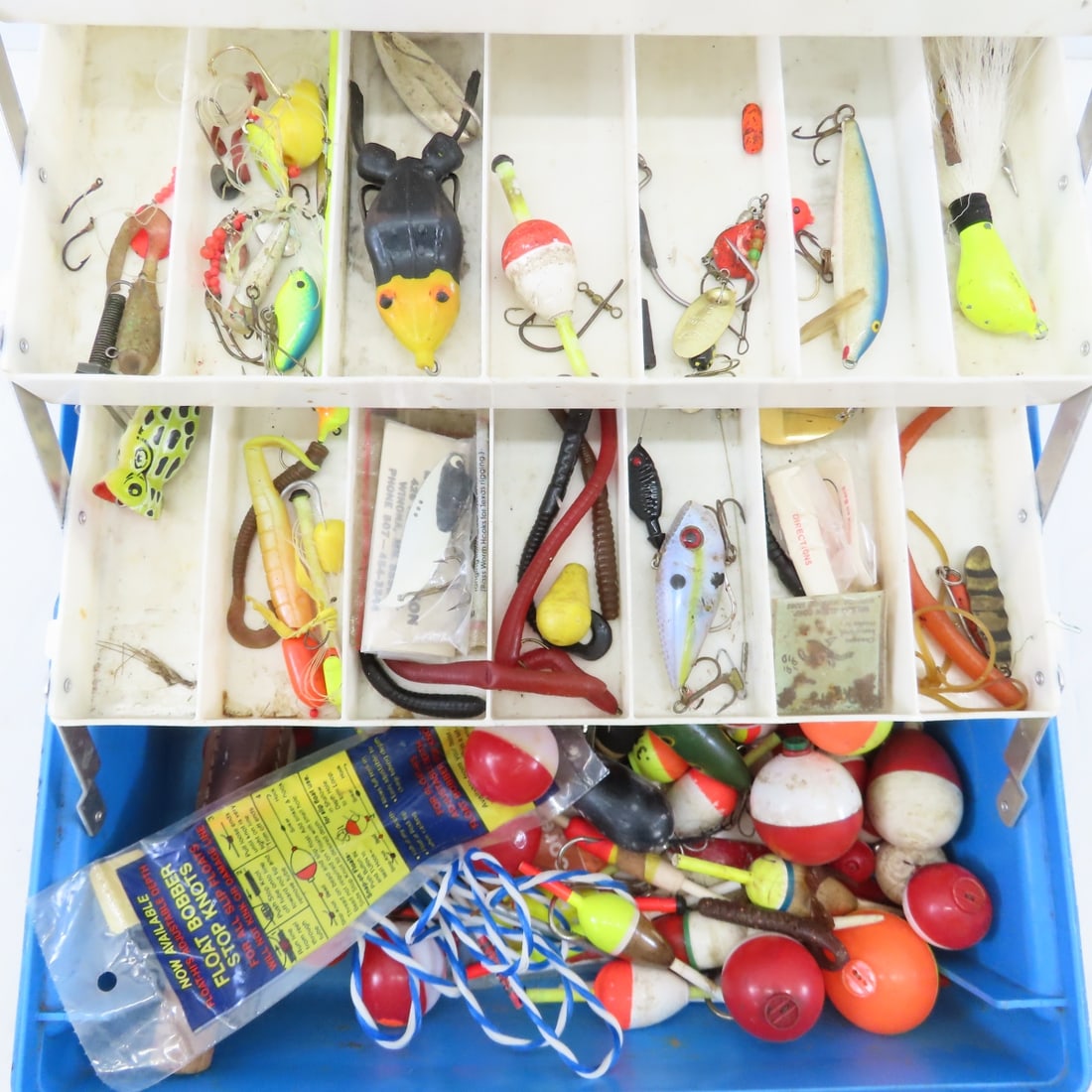 4 Vintage Metal & Plastic Tackle Boxes & Lures - 9