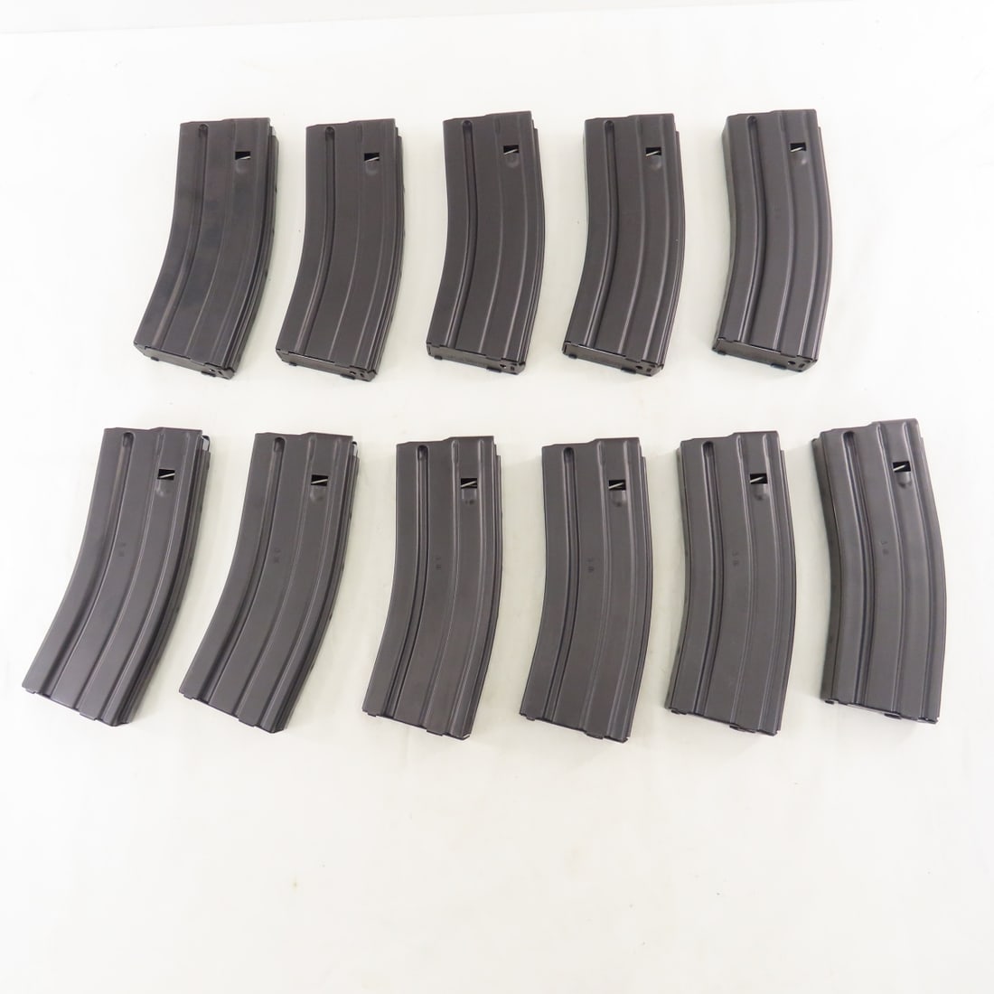 11 D&R Industries 30 Rd Magpul AR-15 Magazines: 11 D&R Industries 30 Rd Magpul AR-15 Magazines - LOT SIZE: 12x8x3" 3 LBS All information and photos, which are part of the description) are intended to be as accurate as possible, but errors are