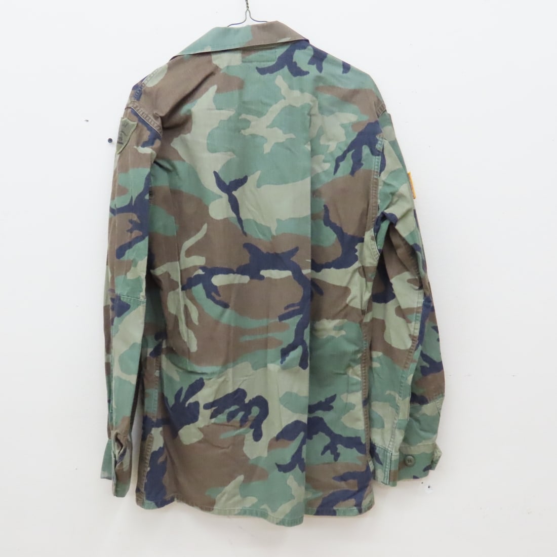6 US Army Woodland Camo Field Coats, Trousers M - 16