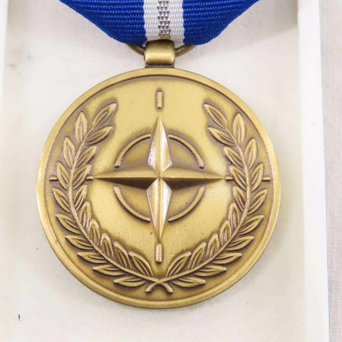 5 US Military Medals in Cases, Masonic & Others - 8
