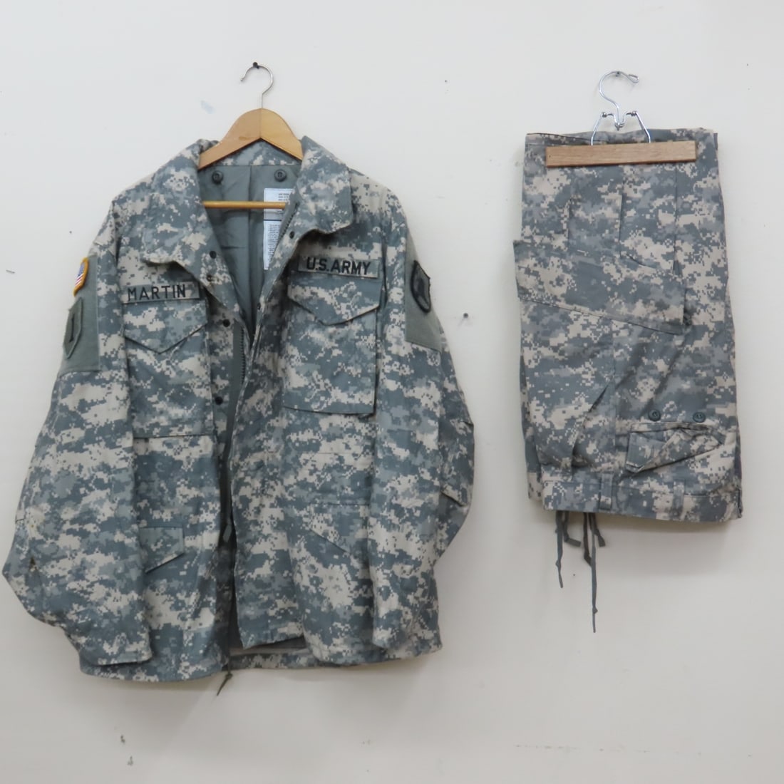4 US Army ACU Jackets & Trousers UCP Camo - 16
