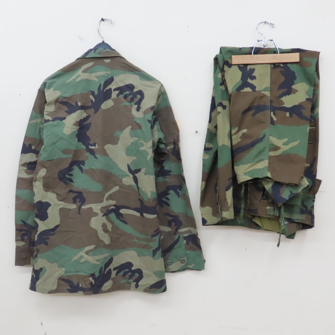 5 M/S US Army Woodland Camo BDU Jackets, Trousers - 16