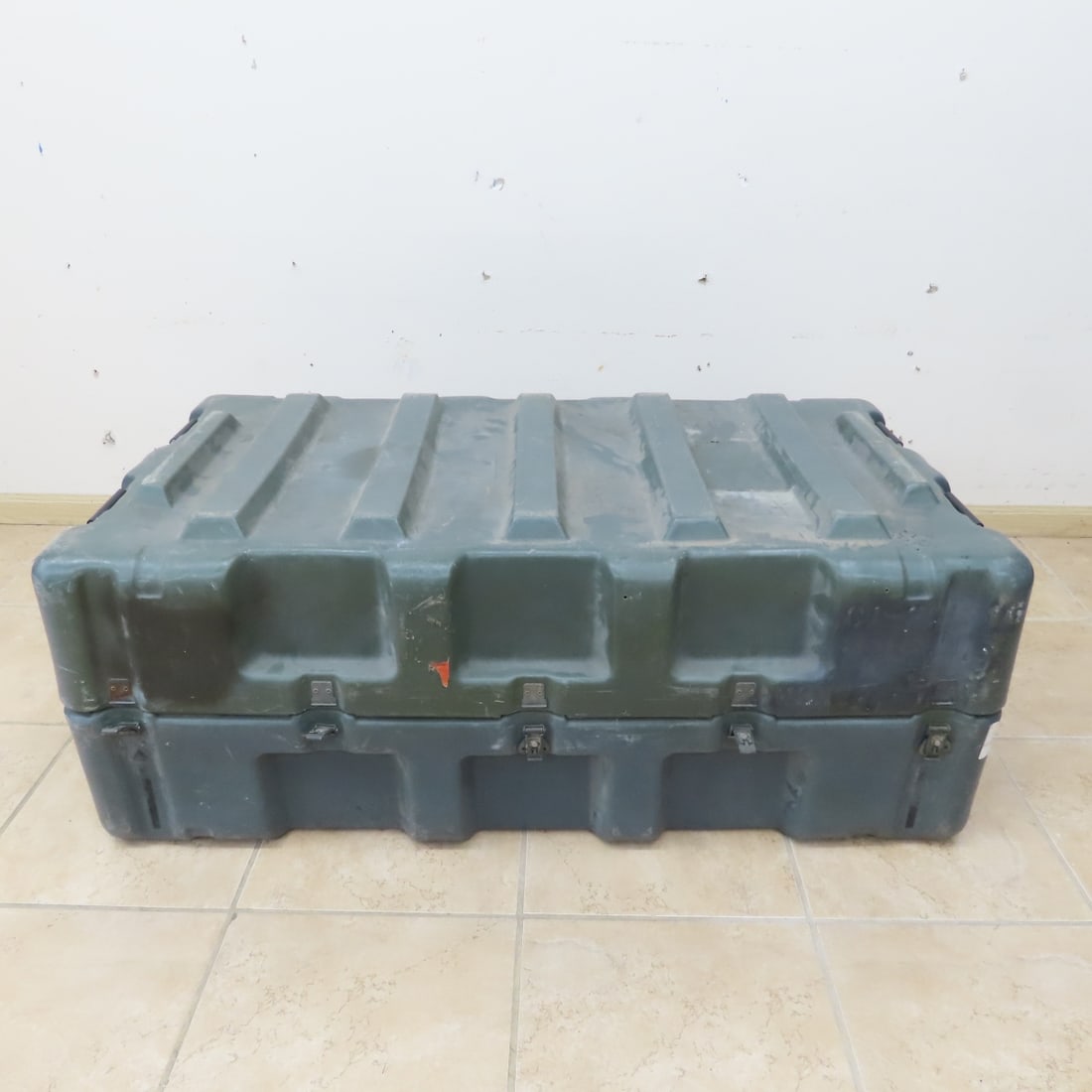 US Military Pelican Hardigg 12 Rifle Hard Case - 13
