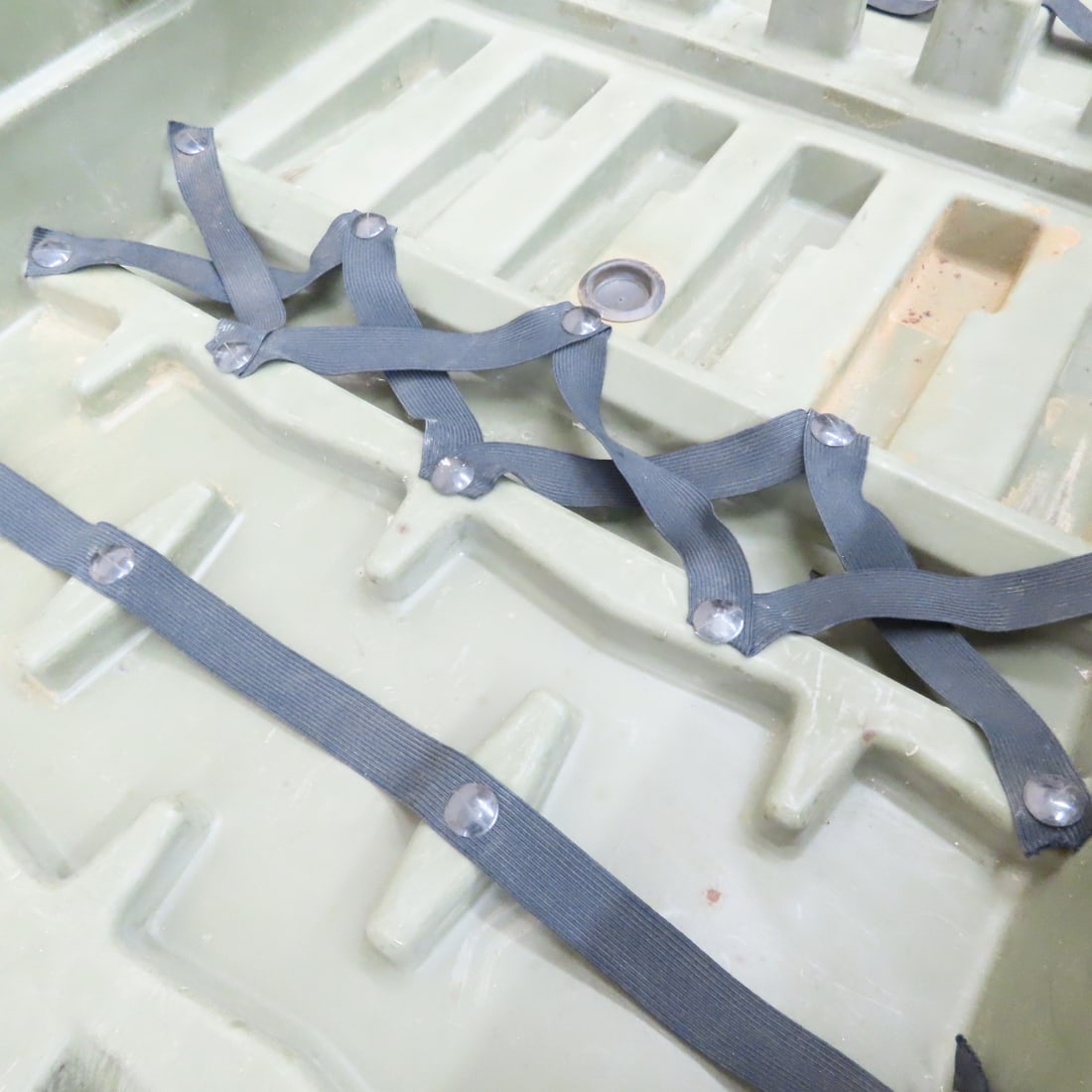 US Military Pelican Hardigg 12 Rifle Hard Case - 4