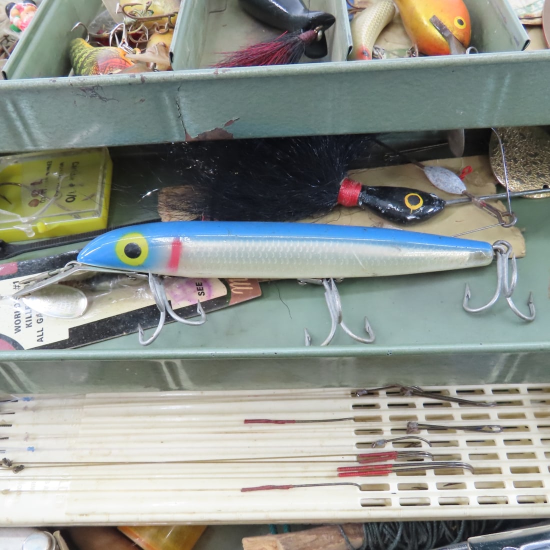 My Buddy Metal Tackle Box with lures & Gear - 10