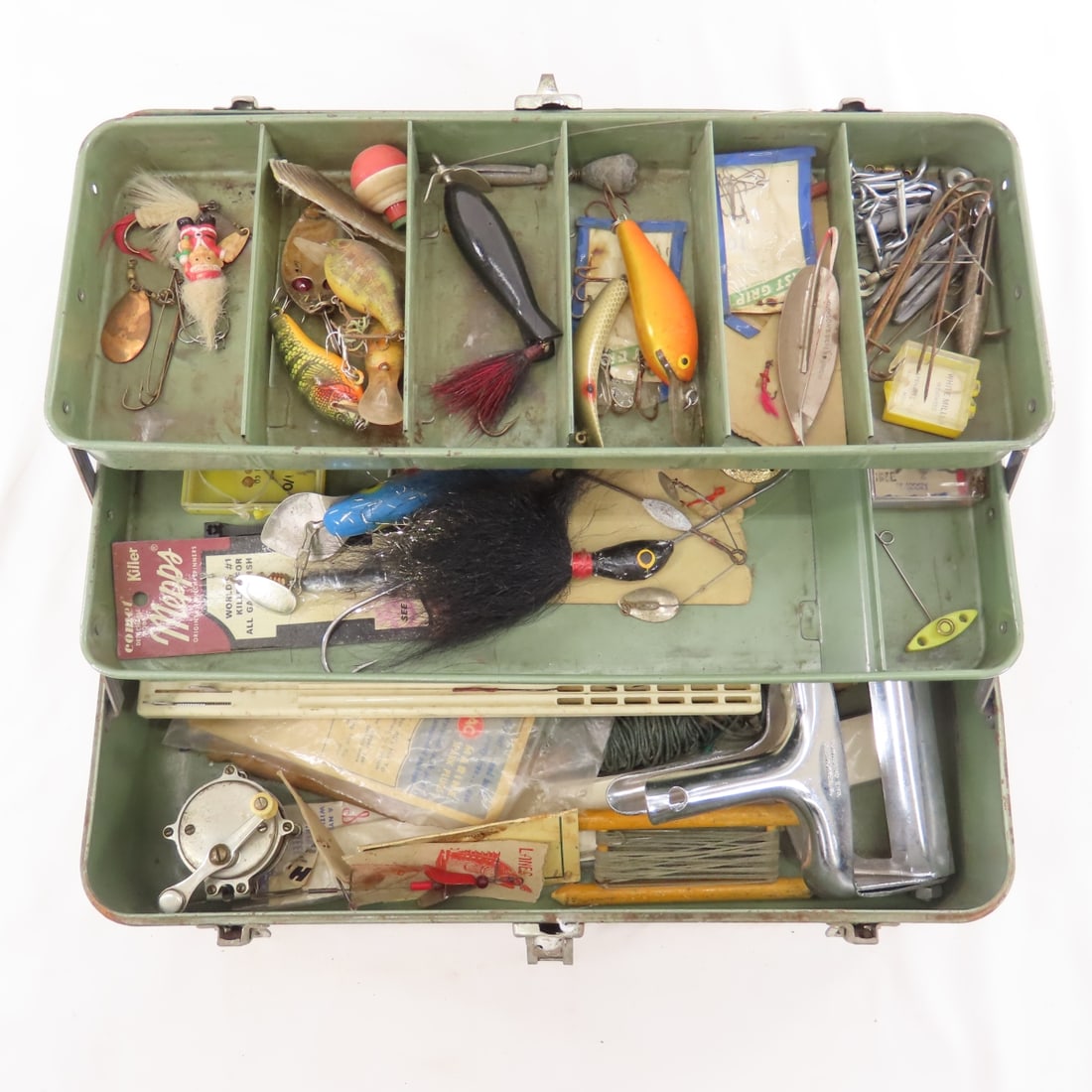 My Buddy Metal Tackle Box with lures & Gear: My Buddy Metal Tackle Box with lures & Gear - LOT SIZE: 15x8x8" 8 LBS All information and photos, which are part of the description) are intended to be as accurate as possible, but errors are