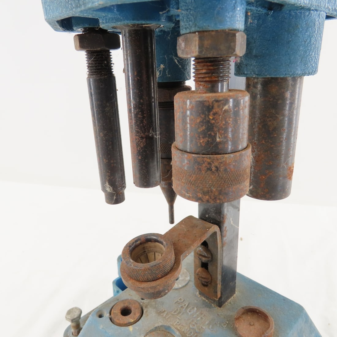 Pacific DL-155 Shotshell Reloading Press - 10