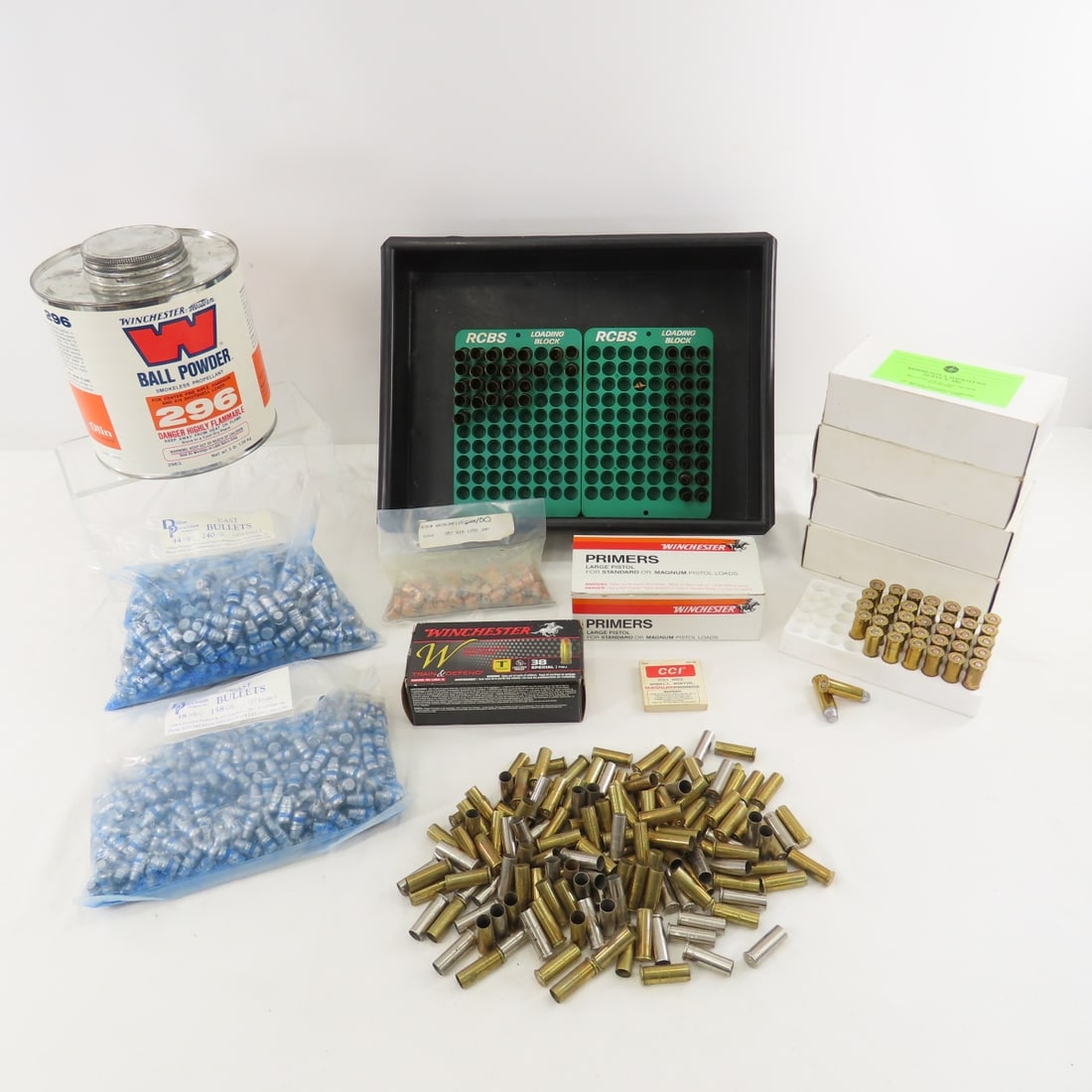 Large Pistol Brass, Primers, Powder & Bullets (1 of 19)