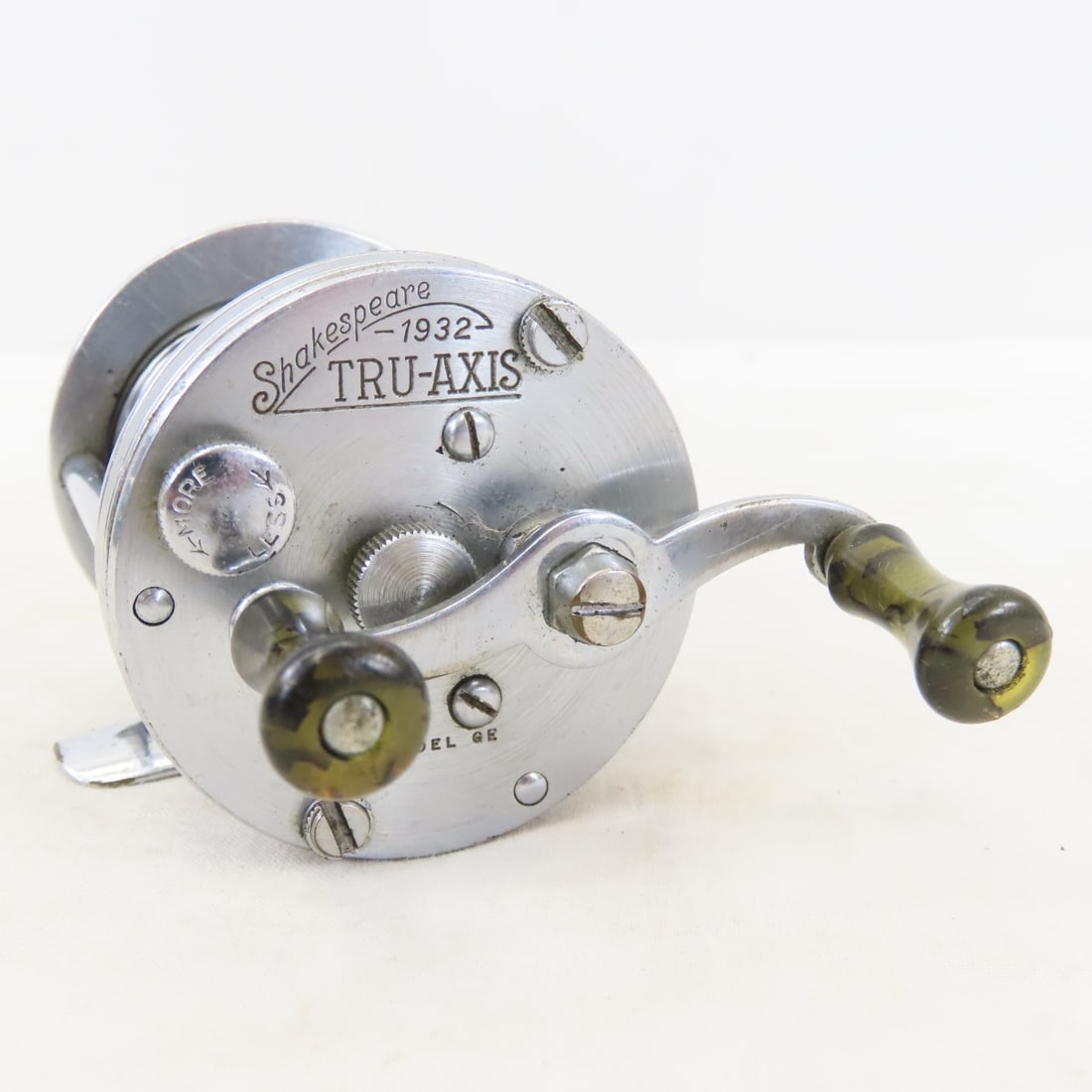 11 Vintage Shakespeare Baitcasting Reels - 10