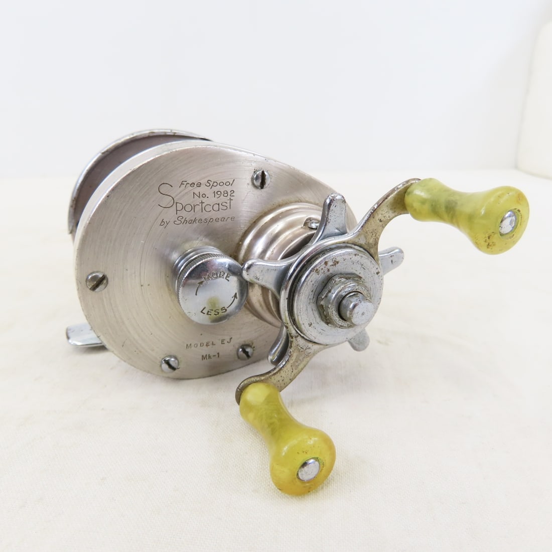 11 Vintage Shakespeare Baitcasting Reels - 2
