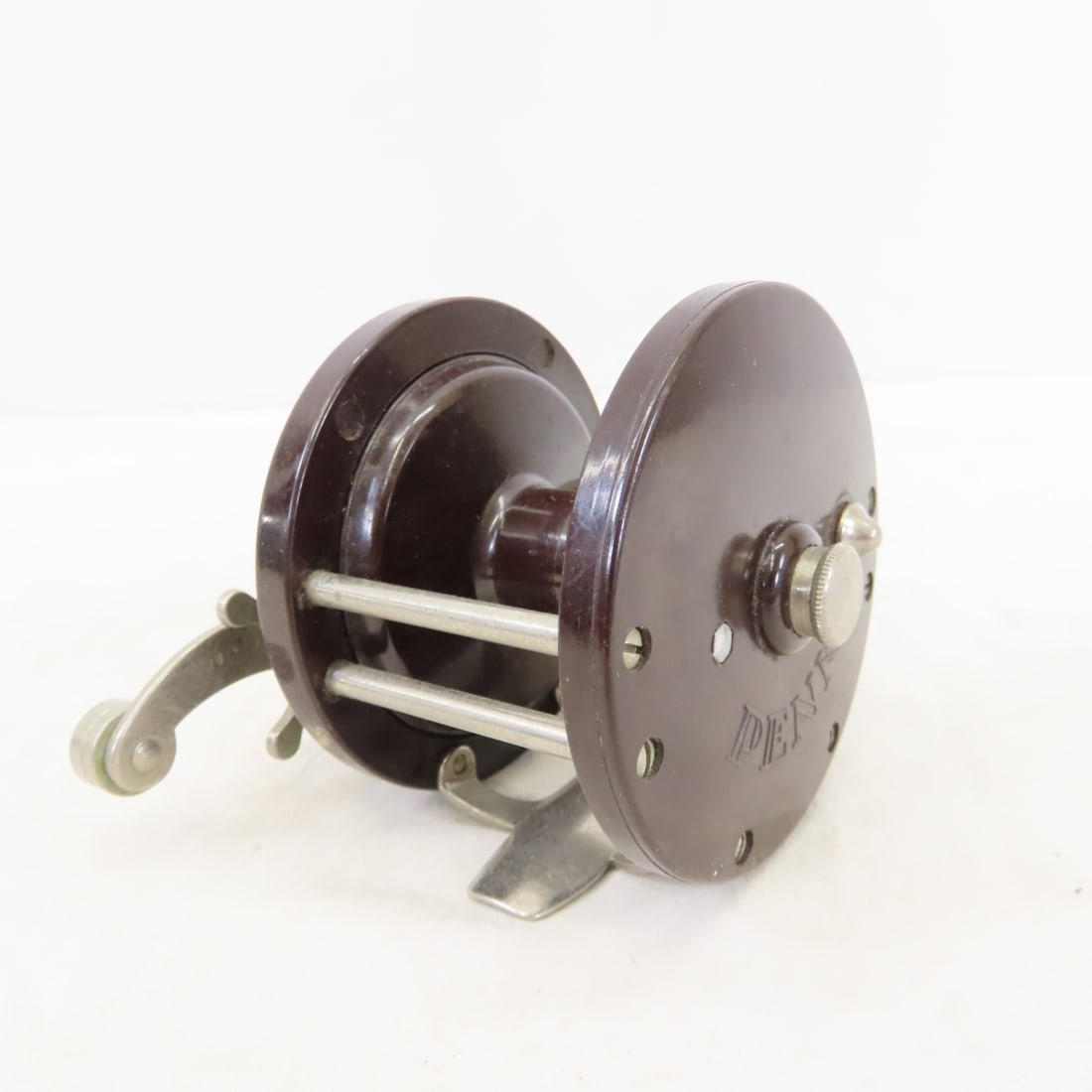 7 Vintage Penn Baitcasting Reels, Jigmaster - 7