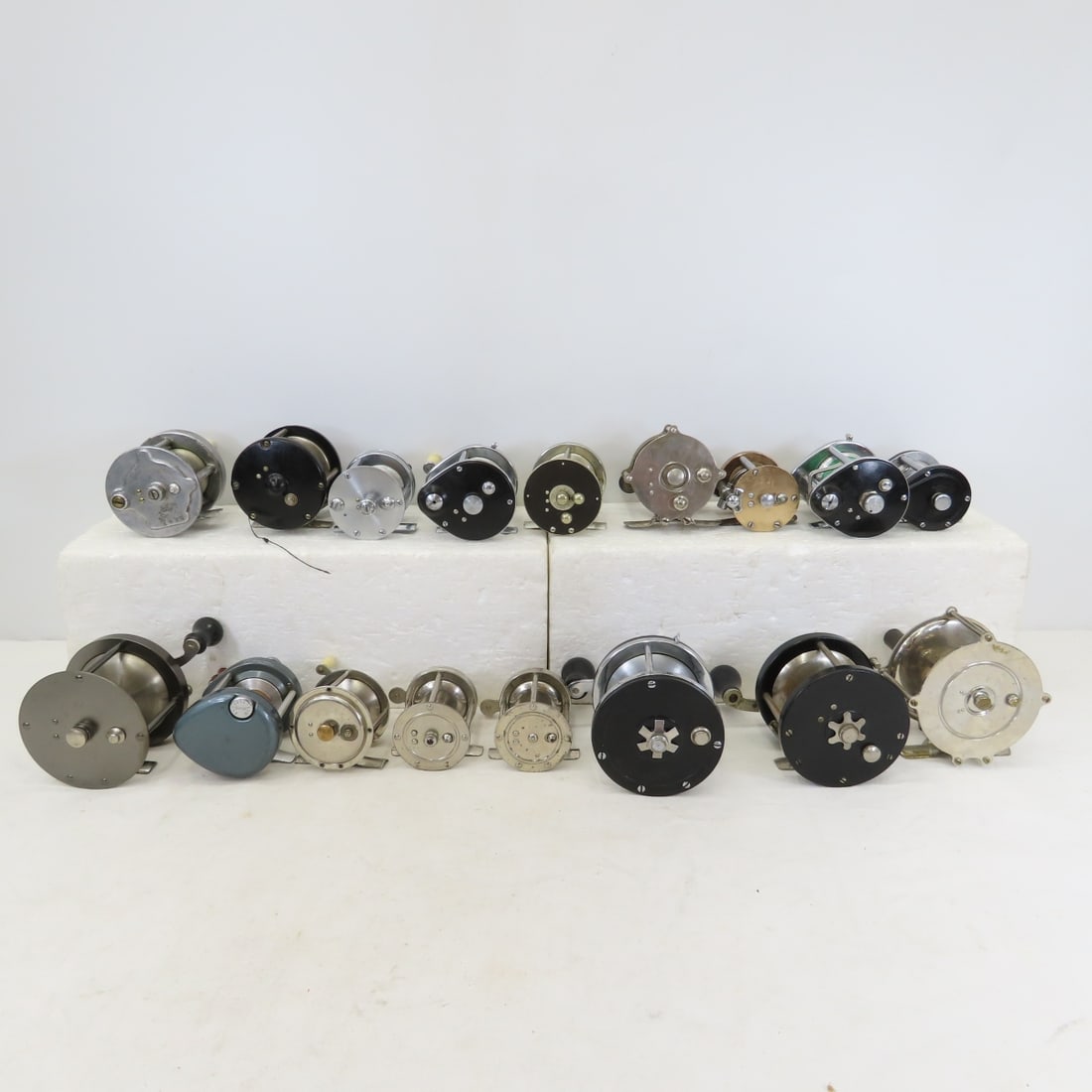 17 Vintage Baitcasting Reels, Four Bros, Samson - 19