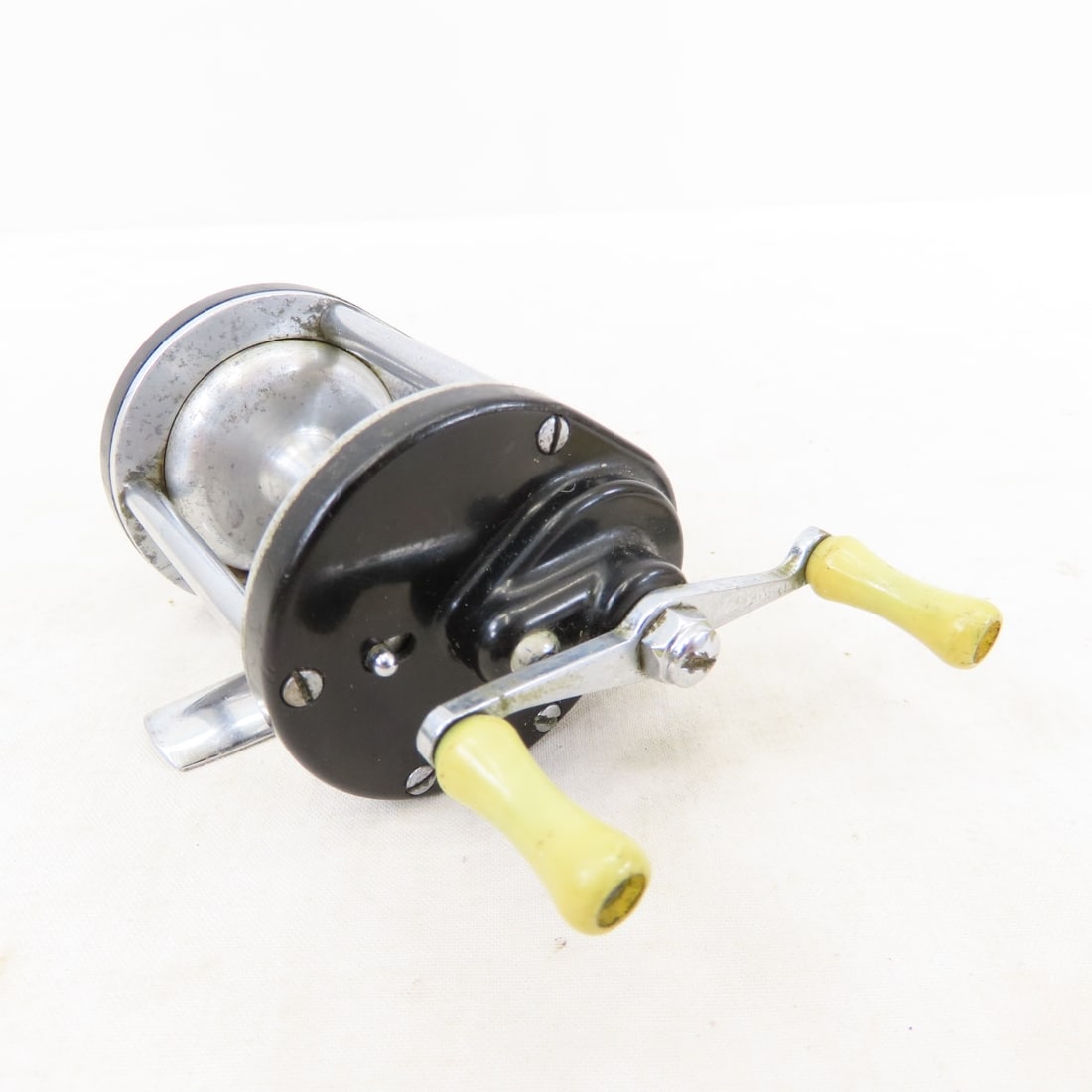 17 Vintage Baitcasting Reels, Four Bros, Samson - 9