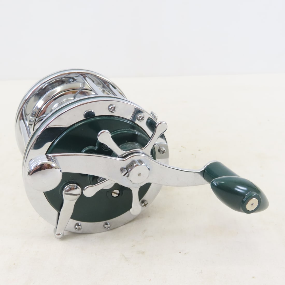 6 Vintage Saltwater Fishing Reels, Heddon, Garcia - 16