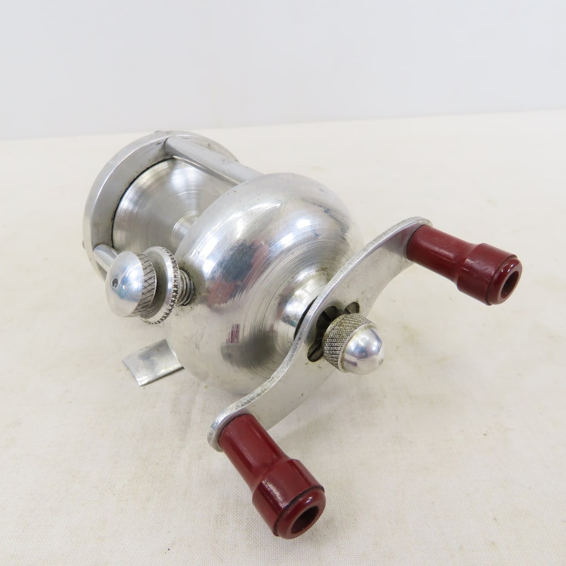 19 Vintage Baitcasting Reels, Shakespeare Pflueger - 10