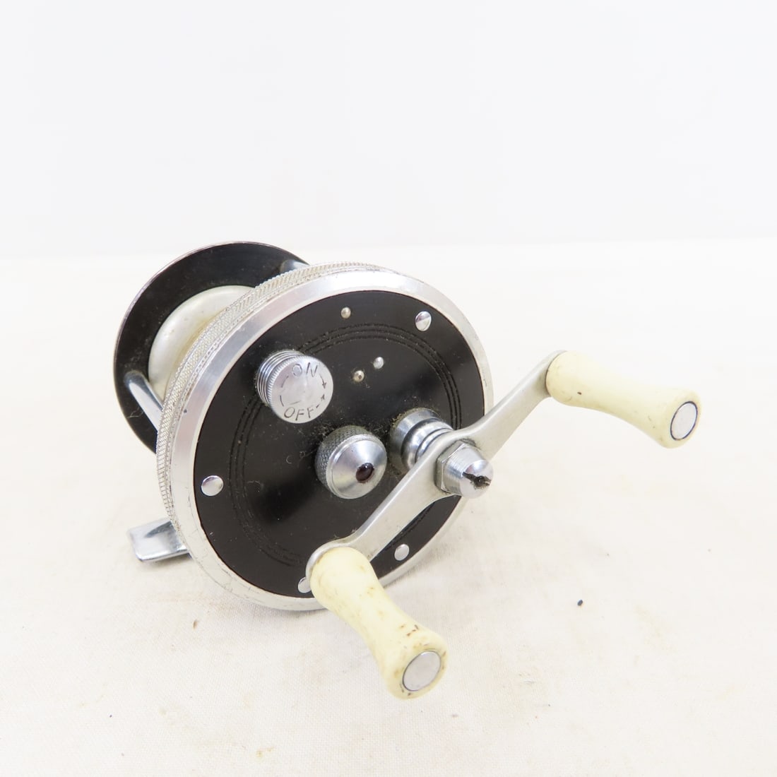 19 Vintage Baitcasting Reels, Shakespeare Pflueger - 16