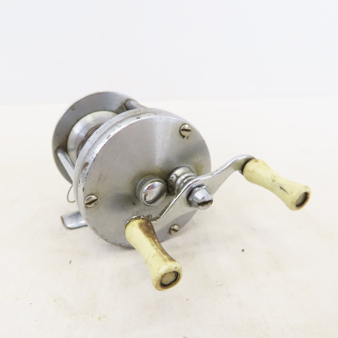 19 Vintage Baitcasting Reels, Shakespeare Pflueger - 17