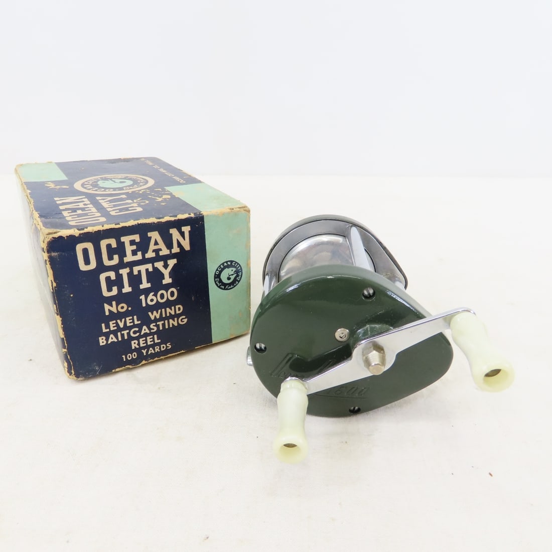 19 Vintage Baitcasting Reels, Shakespeare Pflueger - 2