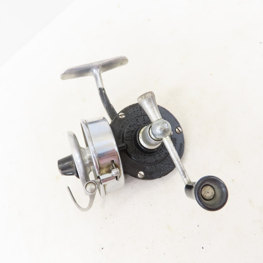 18 Vintage Open-Face Spinning Reels, Mitchell - 11