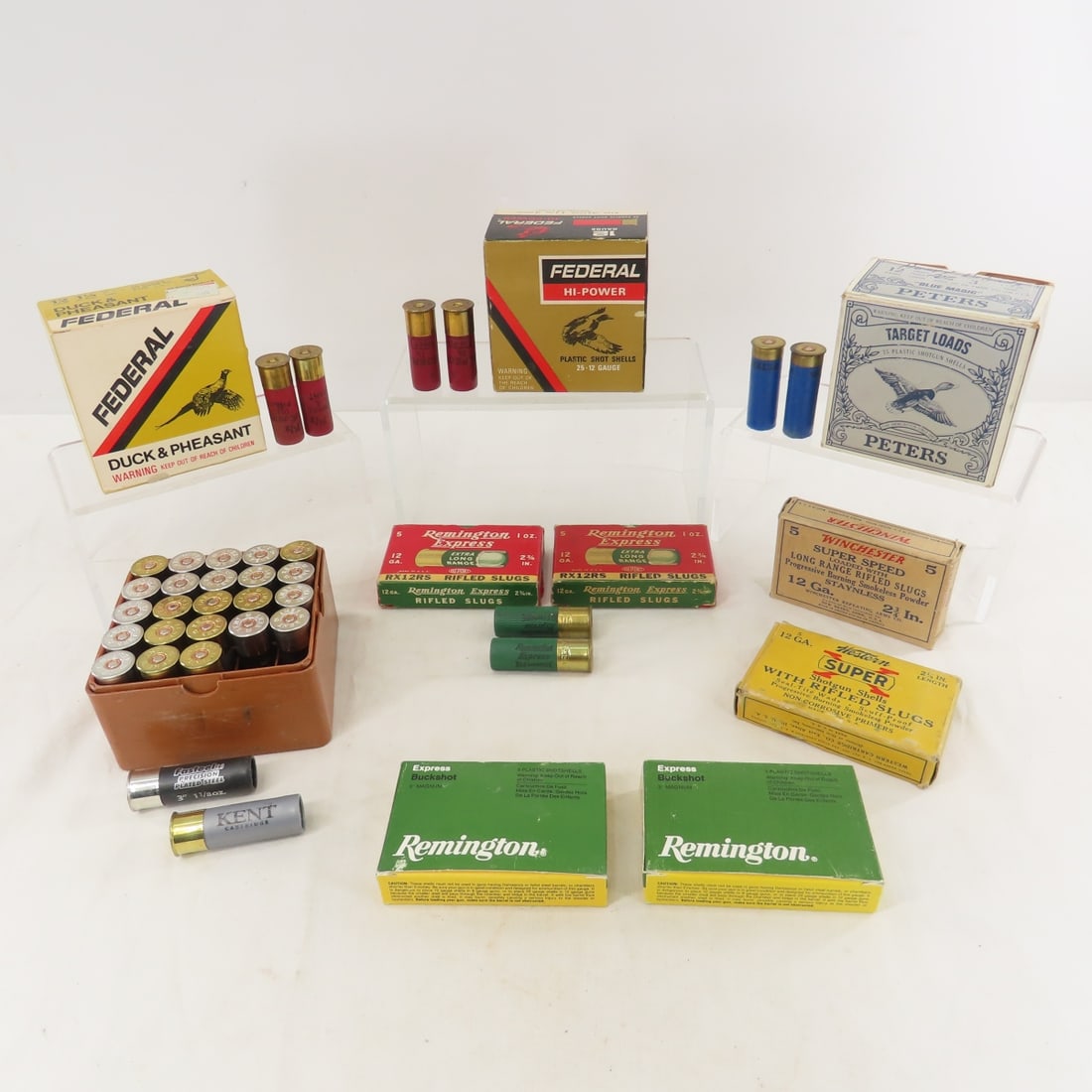 130+ Rounds Mixed 12GA Ammunition: 130+ Rounds Mixed 12GA Ammunition - Federal, Peters, Remington & Winchester boxes, some full, some partial. LOT SIZE: 14x8x5" 15 LBS All information and photos, which are part of the description) are