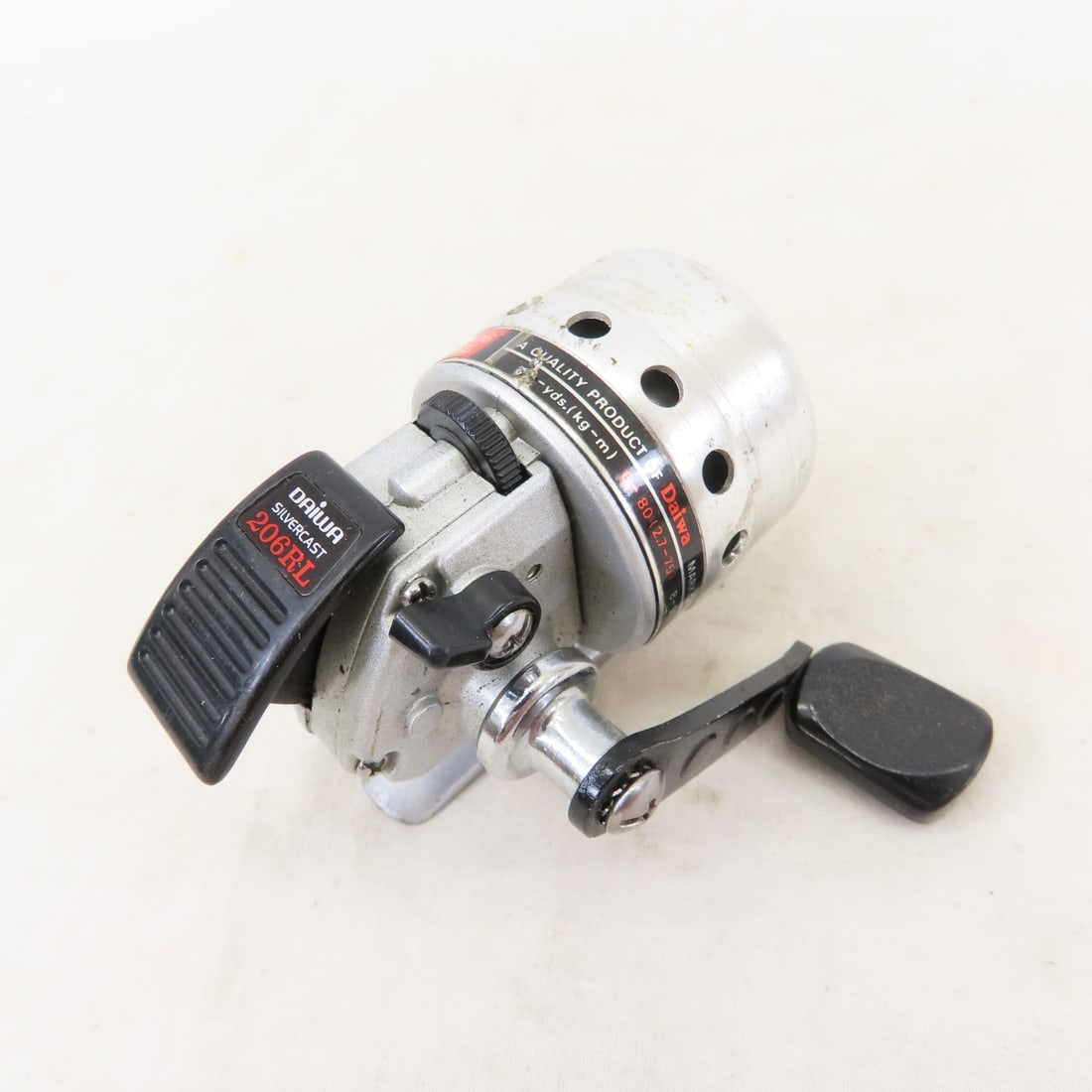 10 Vintage Closed-Face Fishing Reels, Johnson - 16
