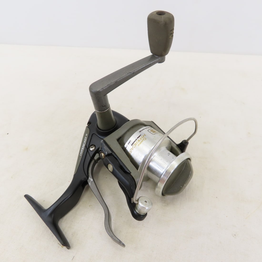 17 Vintage Open & Closed-Face Spinning Reels - 5