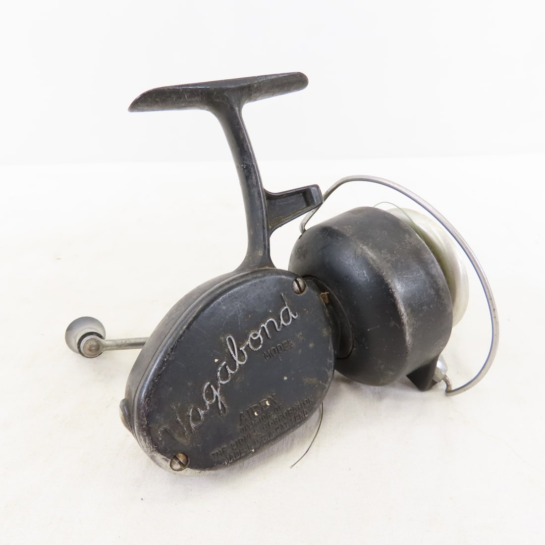 17 Vintage Open & Closed-Face Spinning Reels - 7