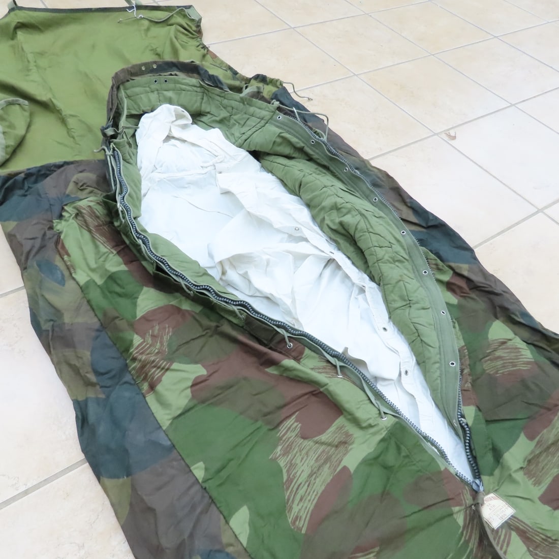1950's Belgian Airborne Sleeping Bag - 7