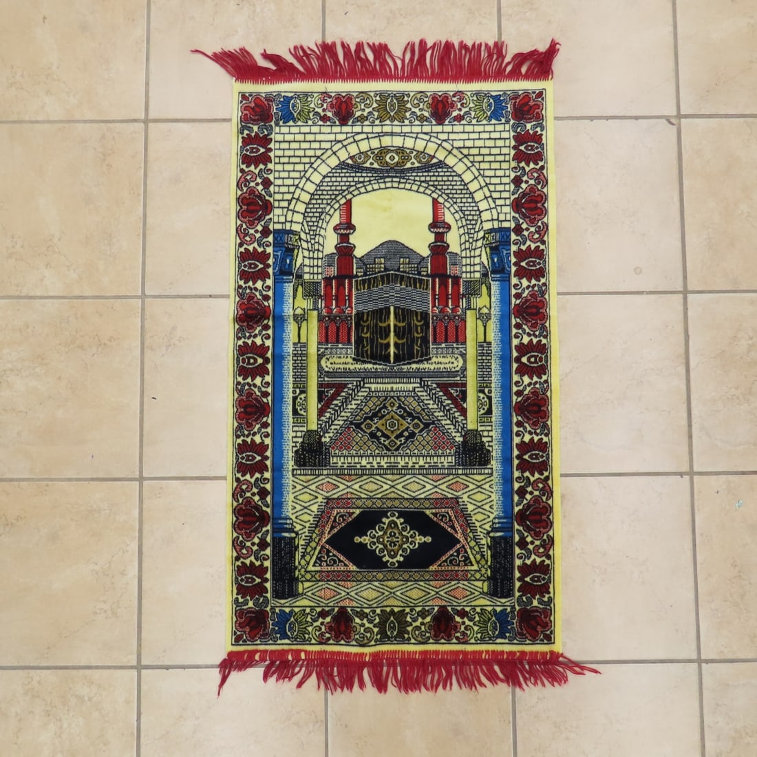 Prayer Rugs, Decorative Scrolls, Flags & More - 2