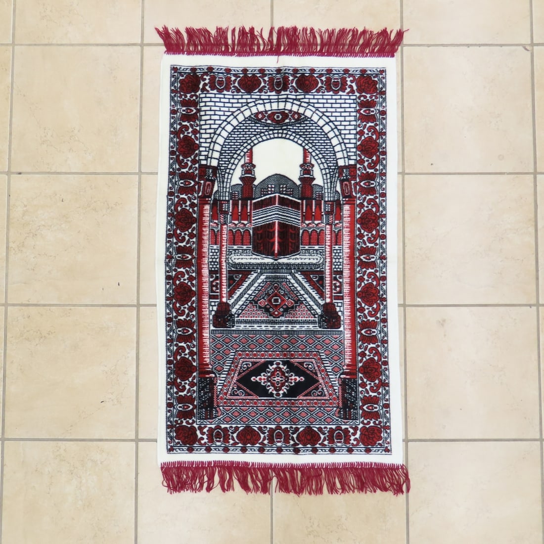 Prayer Rugs, Decorative Scrolls, Flags & More - 4